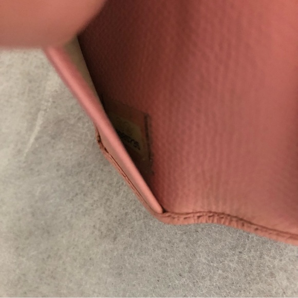 Authentic Chanel 6 hook Key Holder in Pink Color - Picture 8 of 10